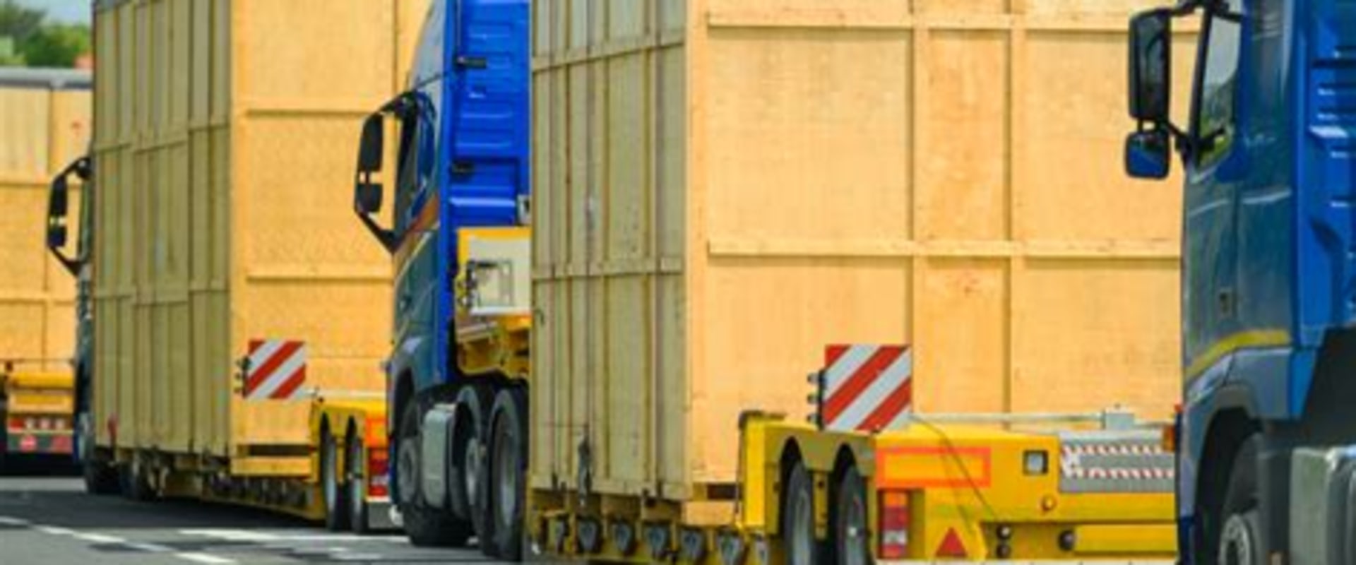 Navigating the Challenges of Oversized and Overweight Shipments in Freight Transportation